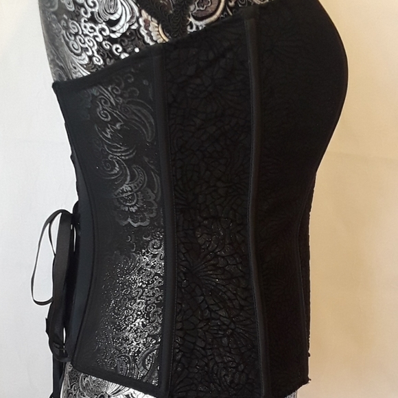 Maidenform Flocked Mesh Corset, Black, Size Small. - Picture 10 of 10